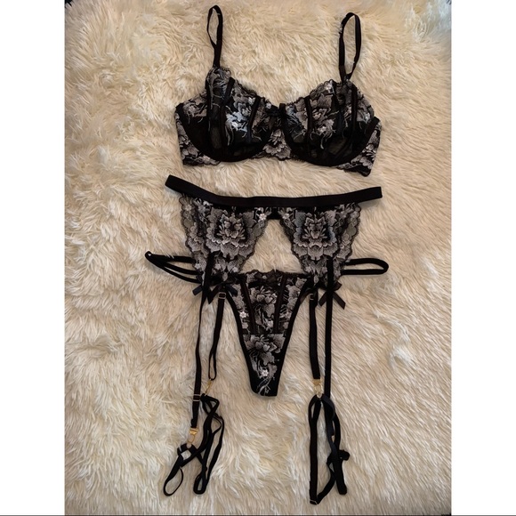 NWT 3 Pc Lingerie Set 🏷 - Picture 7 of 9